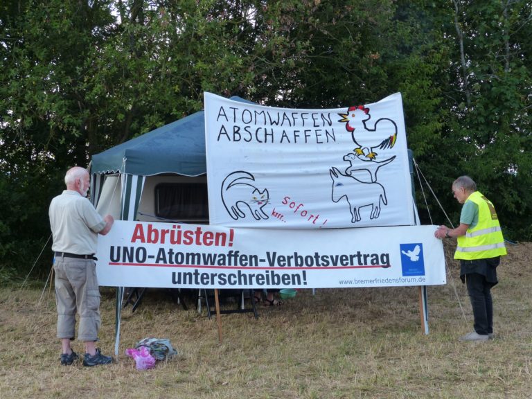 bremen - Neun Bremer bei der Blockade gegen Atomwaffen in Büchel - Blog - Blog