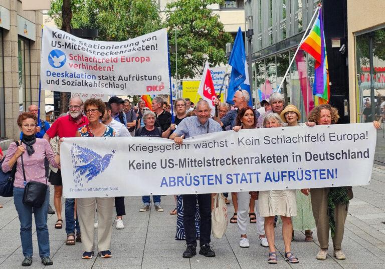 20240725 Demo gg Raketen 4 2 - Kein Bock auf Raketenschach - Jürgen Wagner, Raketenstationierung, Stuttgart - Anzeigen