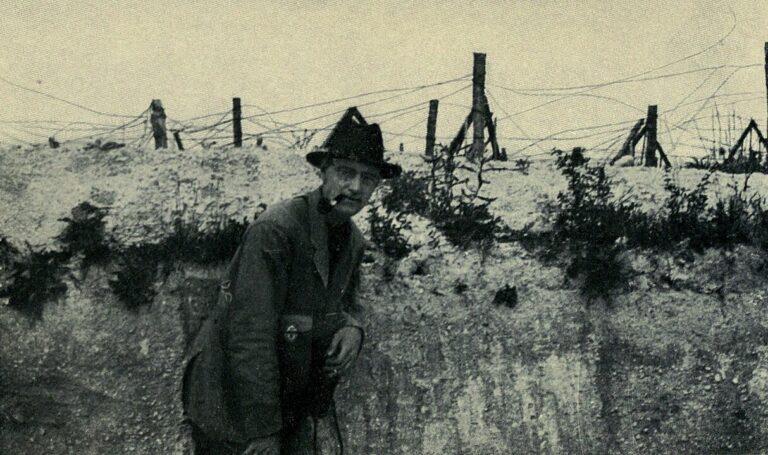 1214px The author in a front trench near rheims - Berauscht am Imperialismus - taz - taz