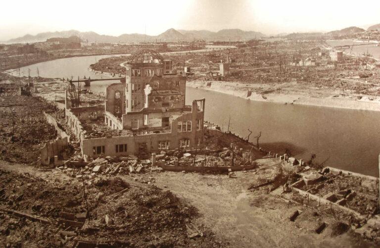 Hiroshima after the bomb 6018958296 - Hiroshima mahnt - Nagasaki - Nagasaki