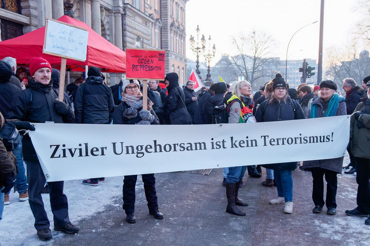 370401 Rondenbarg - Verurteilt fürs „Mitmarschieren“ - G20-Gipfel, Hamburg, repressiver Staat, Rondenbarg-Verfahren, Rote Hilfe - Politik