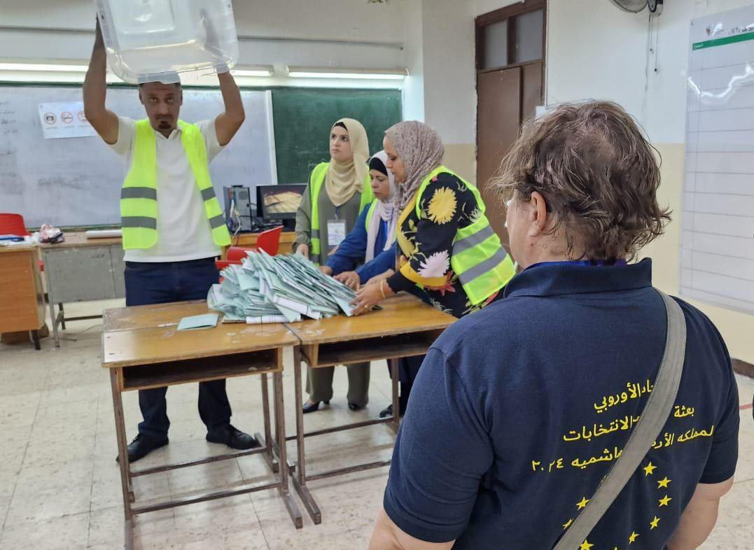 380601 459144388 122226430202000819 2132572696114117440 n - Familiär verbunden, staatlich distanziert - Emigration, Gaza-Krieg, Jordanien, Völkermord - Internationales