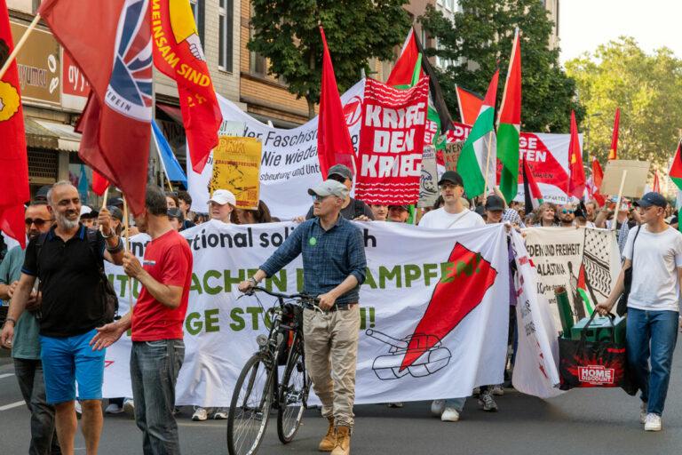 53964194713 2610bc61b9 o - Abrüstung jetzt! - Friedensbewegung - Friedensbewegung