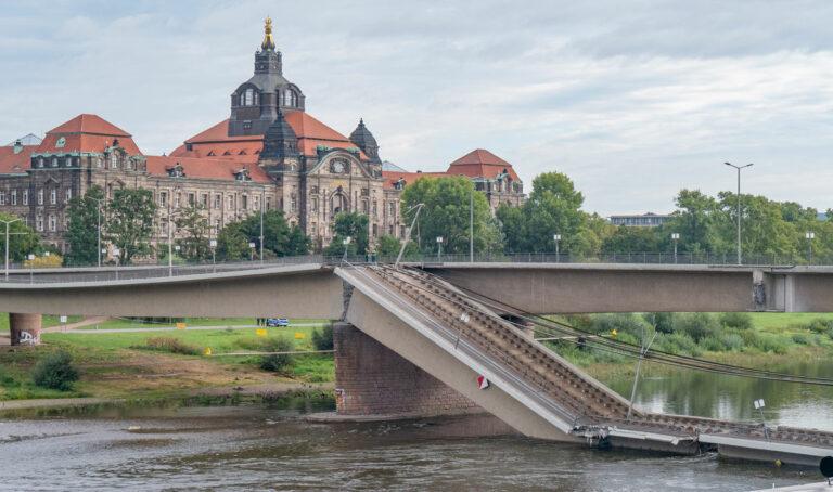 Carolabruecke Dresden Einsturz Brueckenzug C 2024 09 11 1200018 entwickelt - Die späte Rache der DDR? - Blog - Blog