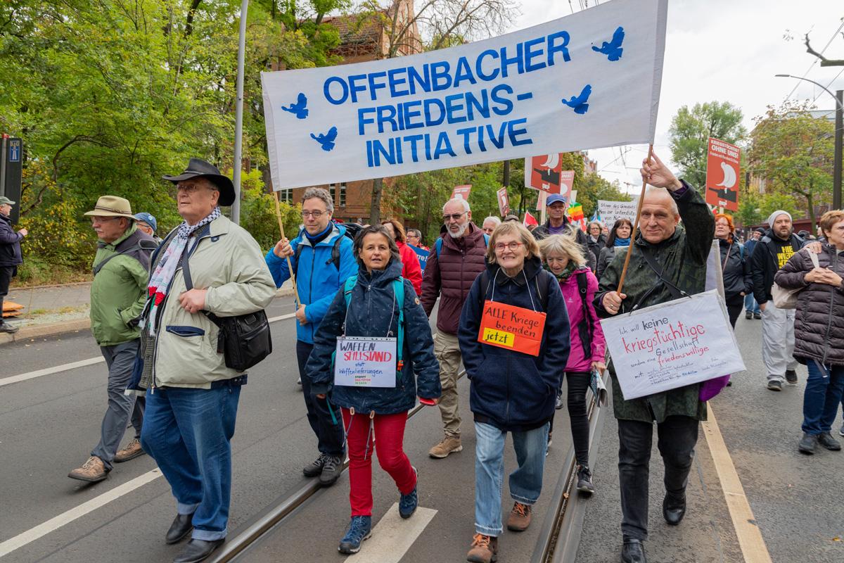 Berlin Demo Offenbach Reiner Engels - 40.000 für Frieden - 3. Oktober, Aufstand für Frieden, Berlin, Großdemonstration, Internationale Solidarität, Nein zu Krieg und Hochrüstung! - Blog