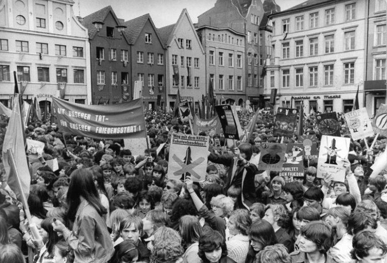 Blog 75 Jahre DDR Latzo - Synonym für Demokratie, Antifaschismus und Frieden - Anton Latzo - Anton Latzo