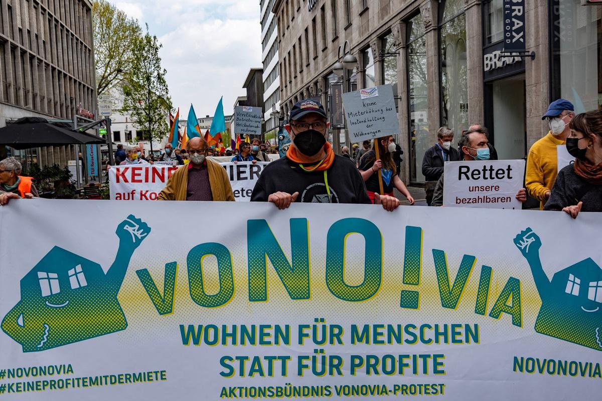 blog vonovia - Gegen den Profitraub von Vonovia! - DKP Frankfurt am Main, Mieterhöhungen, Mieterprotest, Profitgier, Überwachung, Vonovia - Blog