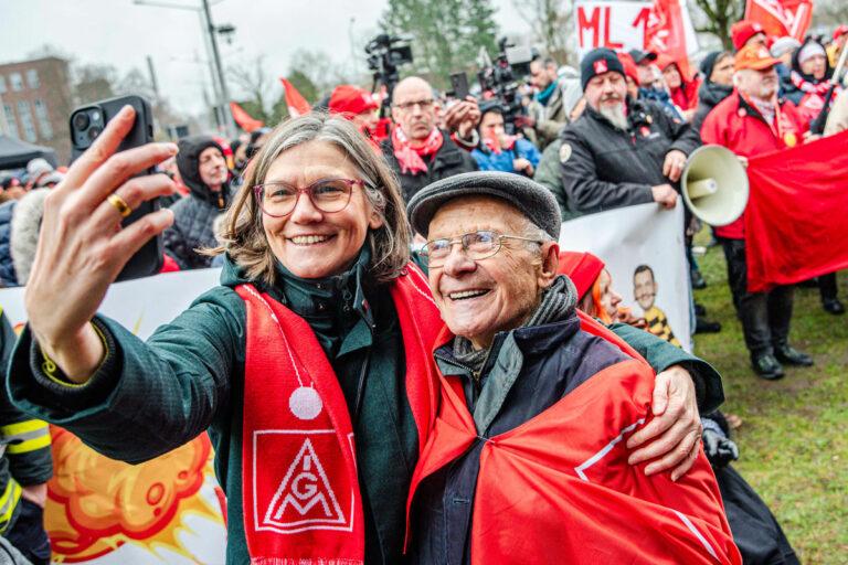 010301 Ausblick IGM - Gegen den Trend - IG Metall - IG Metall