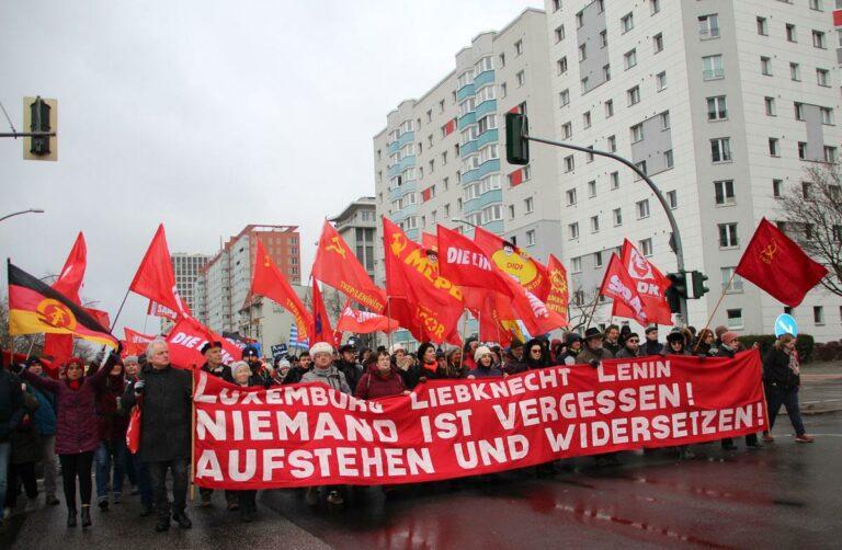 LLL Demo 2024 - Volles Programm - Berlin, Clare Daly, Dietmar Dath, DKP, DKP Berlin, Ezé Wendtoin, Günter Verheugen, Kwesi Pratt, LL2025, Luxemburg-Liebknecht-Demonstration 2025, Mal Élevé, Mark Ellmann, Patrik Köbele, Petra Erler, Reem Hazzan, Rosa-Luxemburg-Konferenz 2025, SDAJ - Hintergrund