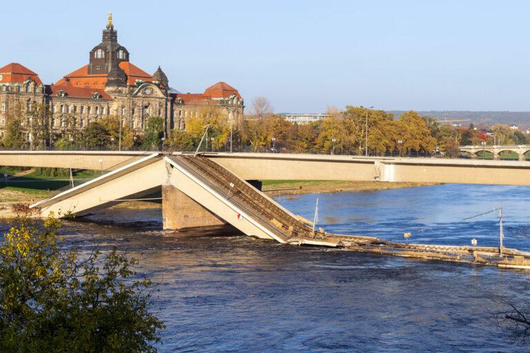 080201 Schuldenbremse - Rüstung bleibt ungebremst - Schuldenbremse - Schuldenbremse